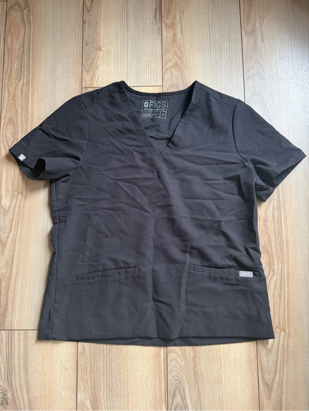 FIGS Black V-Neck Casma Three-Pocket Scrub Top